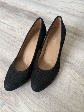 Naturalizer block heel pump size 8